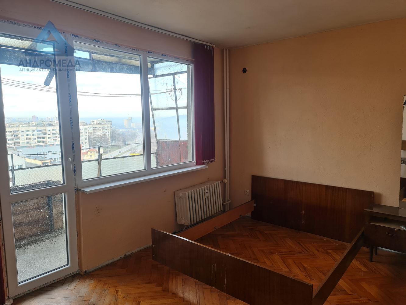 Тристаен Широк център!-0 Тристаен Широк център! - 0