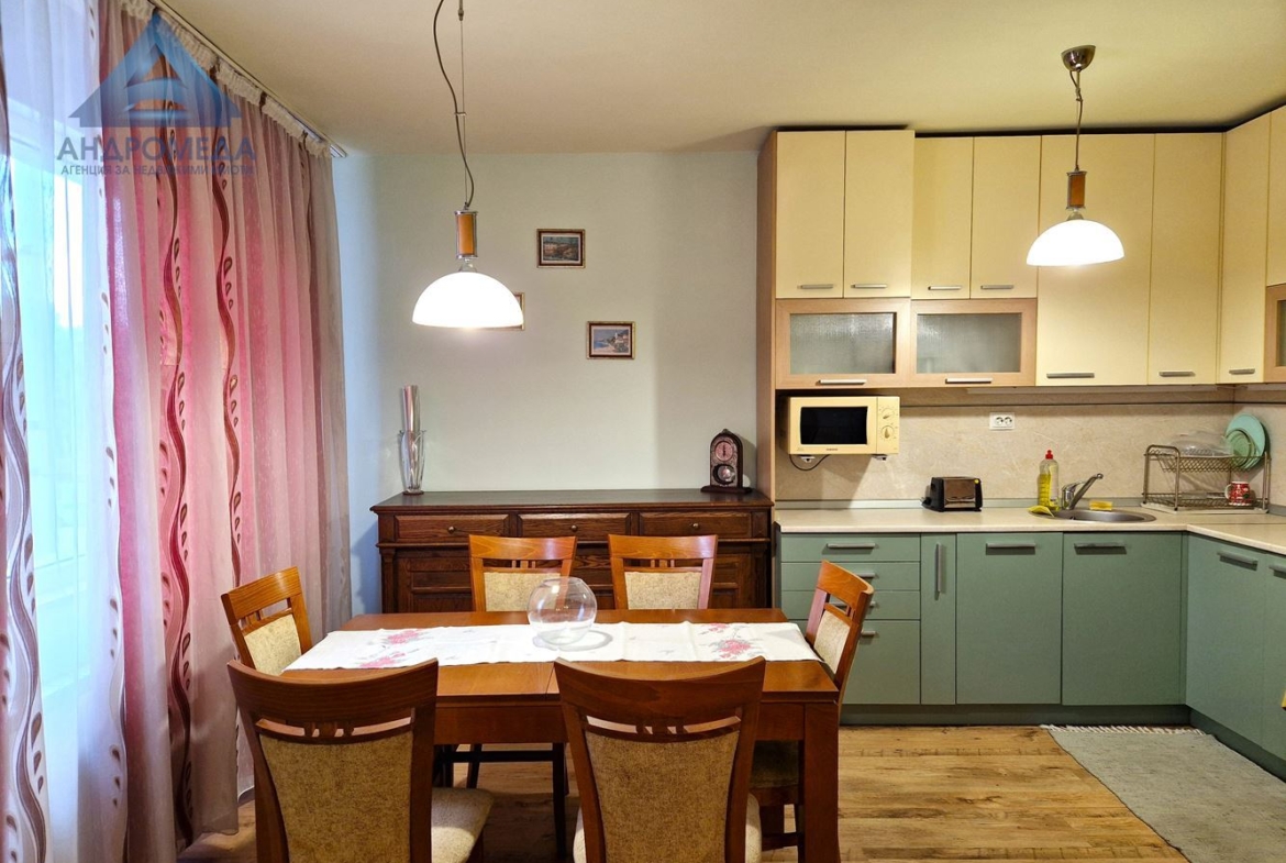 Отдава под наем тристаен апартамент - 0