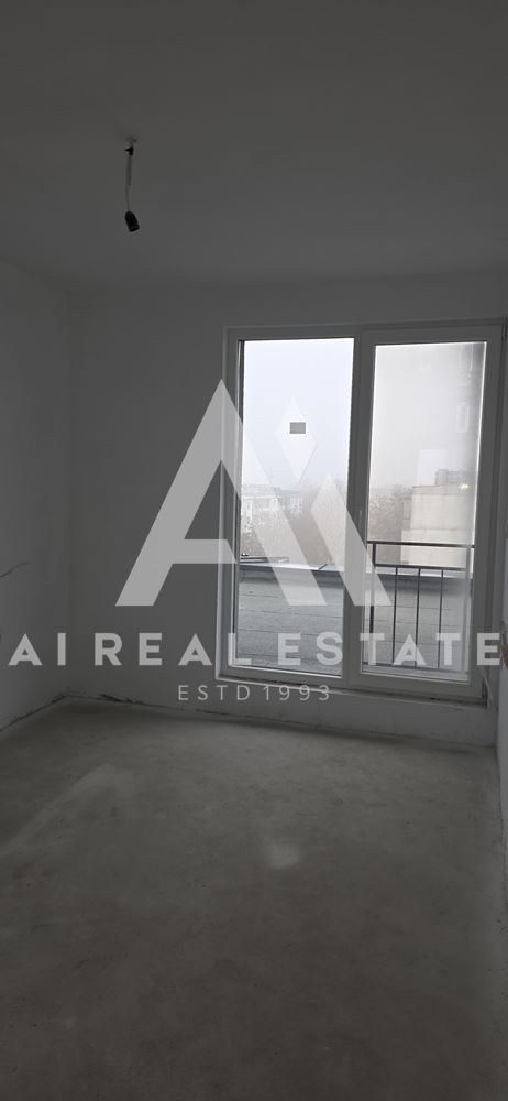 Two-room apartment with two roof terraces | Storgosia residential complex, Pleven | New brick | Act 16 / 2025 | Central heating | Elevator-0 Двустаен апартамент с две покривни тераси | ж.к. Сторгозия, Плевен | Нова тухла | Акт 16 / 2025 | ТЕЦ | Асансьор - 0