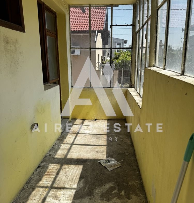 ПЪРВИ ЕТАЖ ОТ КЪЩА С ОТДЕЛЕН ВХОД - 0