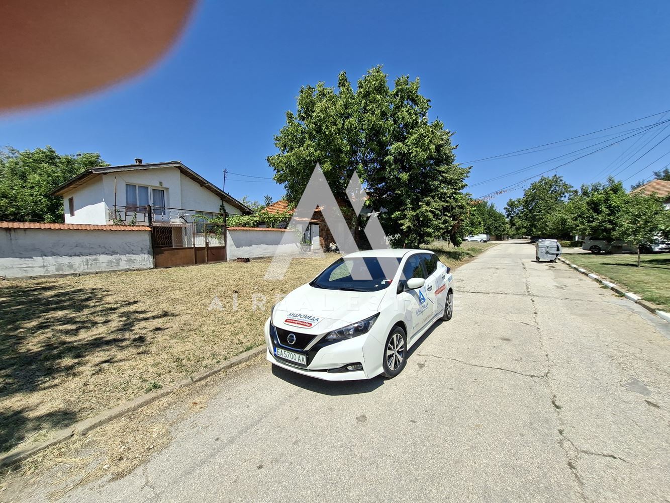 КЪЩА С ДВОР - 0