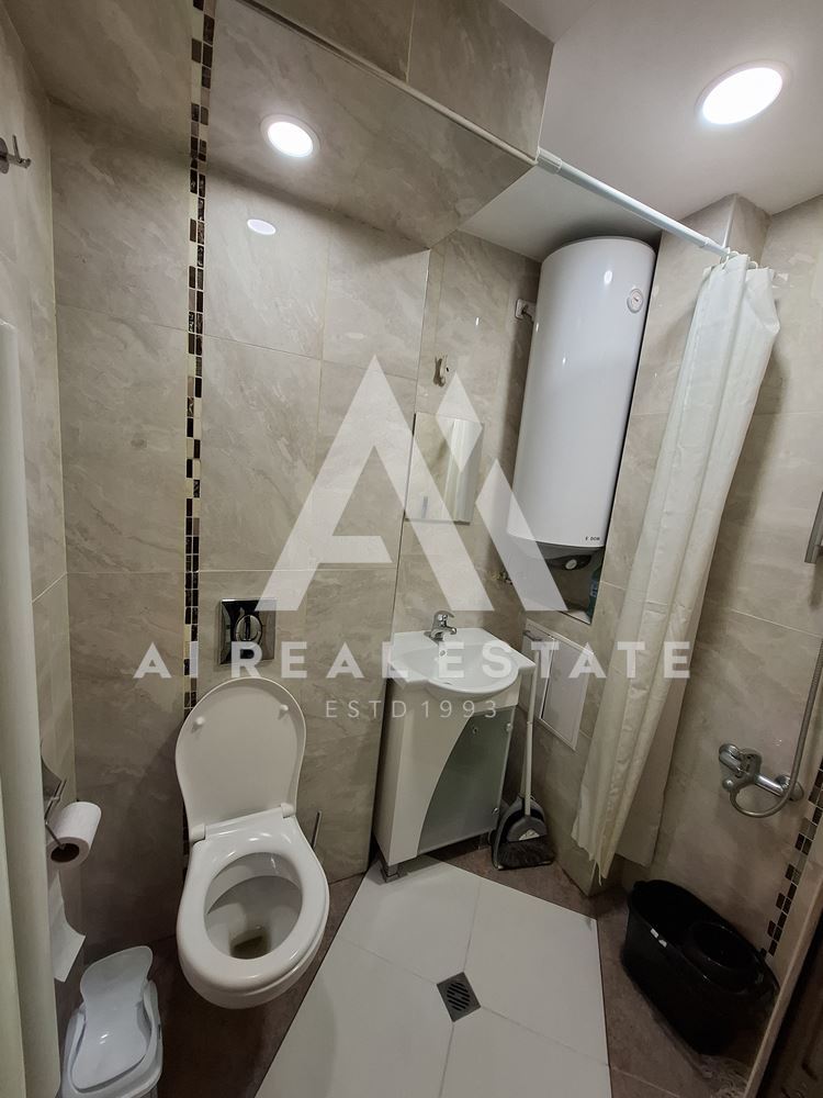 Двустаен апартамент в идеалния център - 0