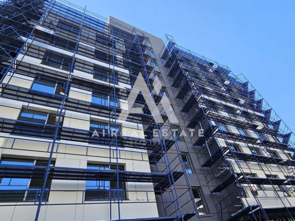 Просторен тристаен апартамент до Бизнес парк София - 0