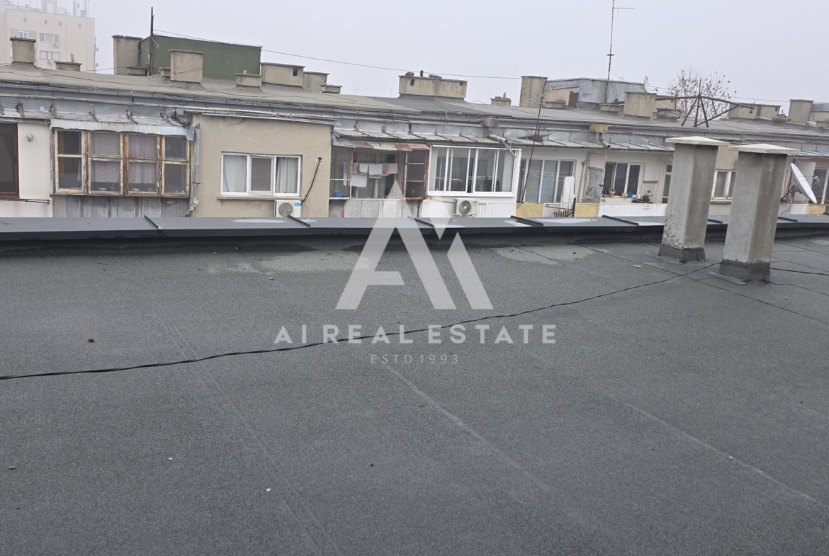 Двустаен апартамент с две покривни тераси | ж.к. Сторгозия, Плевен | Нова тухла | Акт 16 / 2025 | ТЕЦ | Асансьор - 0