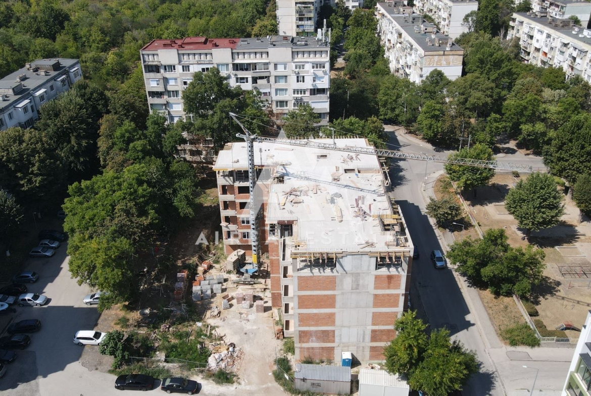 Тристаен в сграда Хармония - ж.к.Сторгозия с акт14! - 0