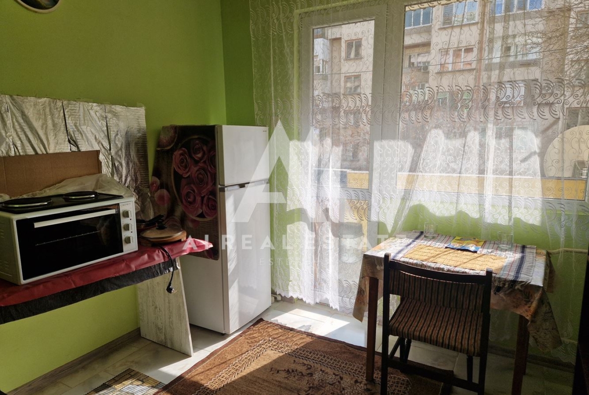 Гарсониера под наем - 0