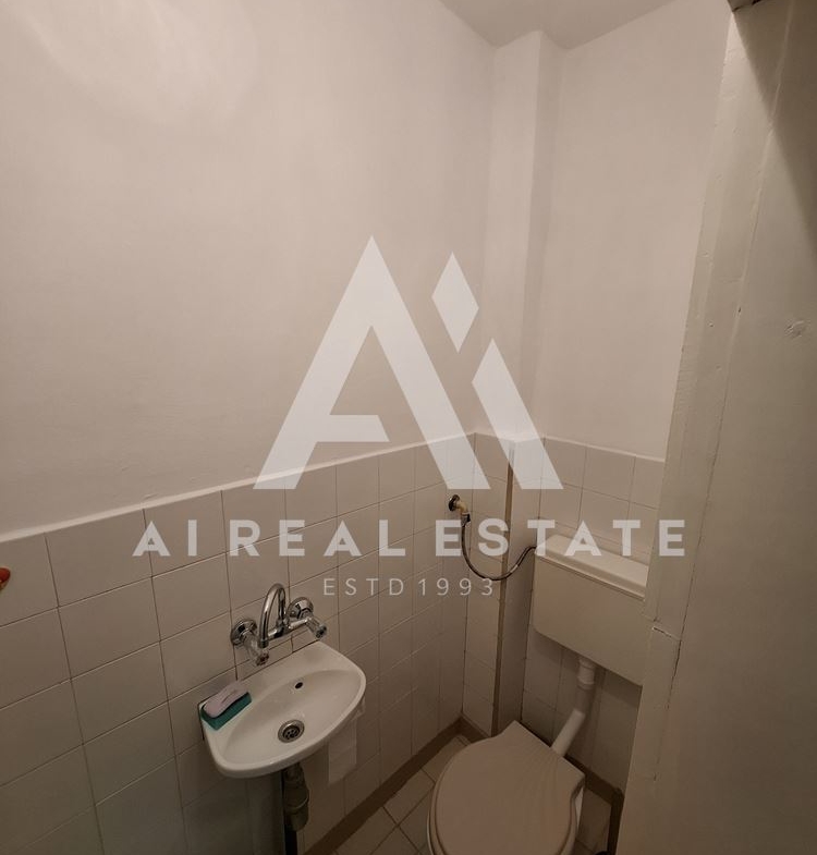 3-стаен апартамент под наем - 0