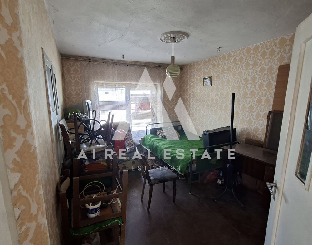 ЕДНОЕТАЖНА КЪЩА С. САДОВЕЦ - 0