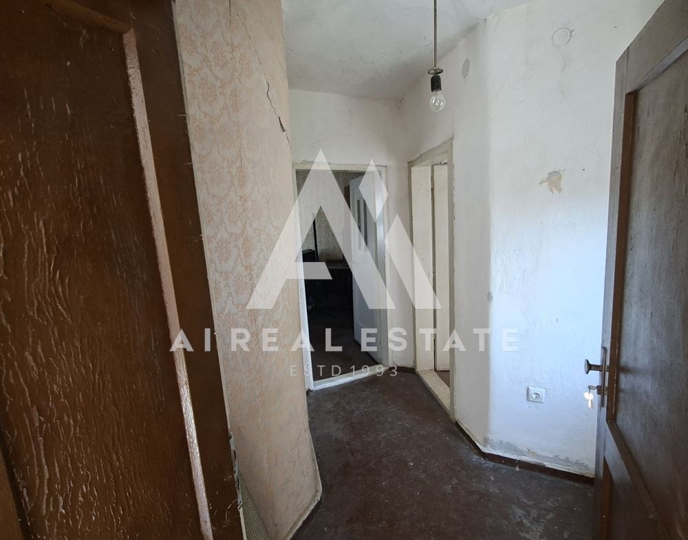 ЕДНОЕТАЖНА КЪЩА С. САДОВЕЦ - 0