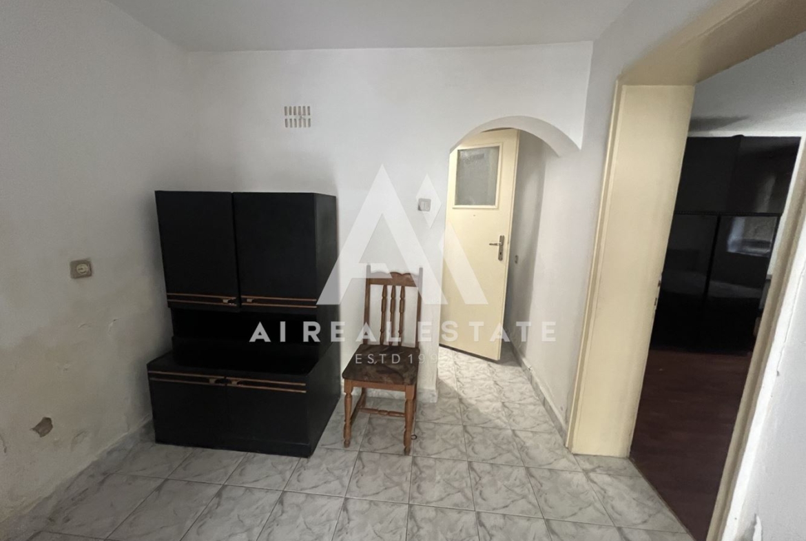 🏡 Етаж от къща на ул. Чаталджа – удобство и функционалност в централната част на Плевен - 0