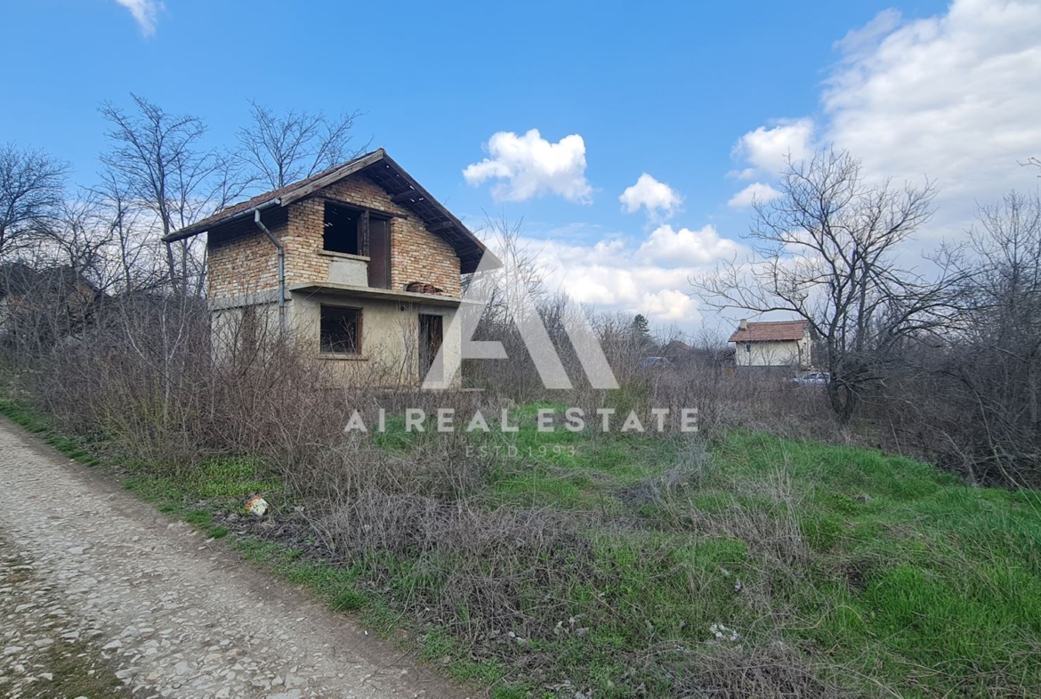 Вила с двор до Табаковия язовир! - 0