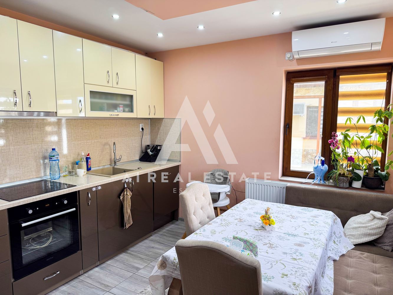 Къща в с.Ясен с хидрофор,канализация и собствено електричество-0 Къща в с.Ясен с хидрофор,канализация и собствено електричество - 0