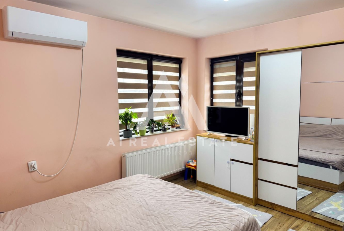 Къща в с.Ясен с хидрофор,канализация и собствено електричество - 0