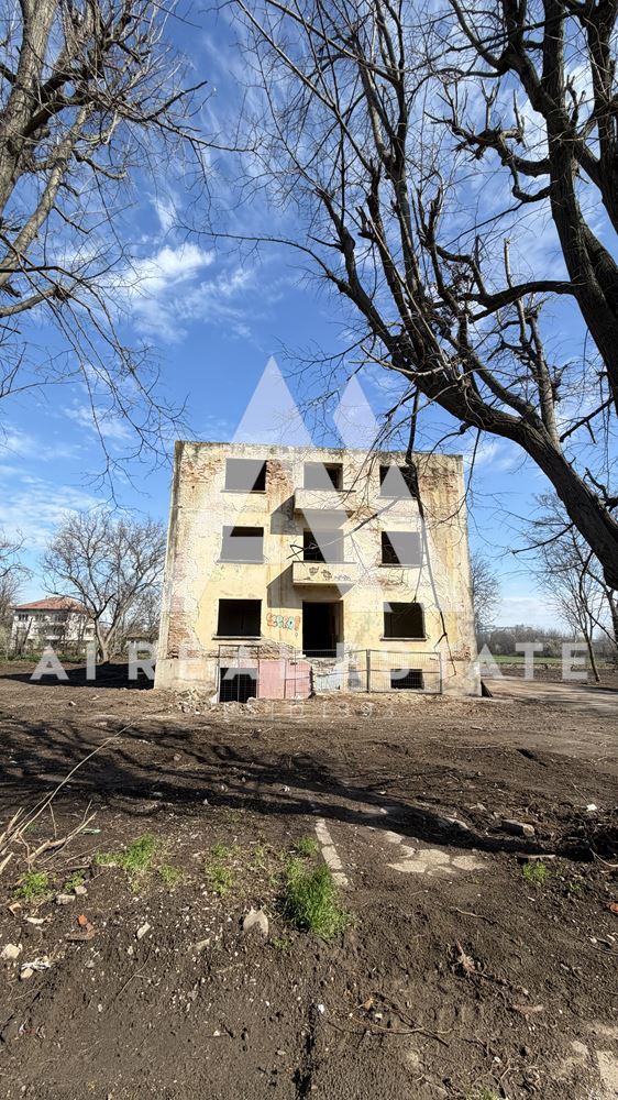 Инвестиционен имот в гр. Долна Митрополия, ул. „Заводска“ ! - 0