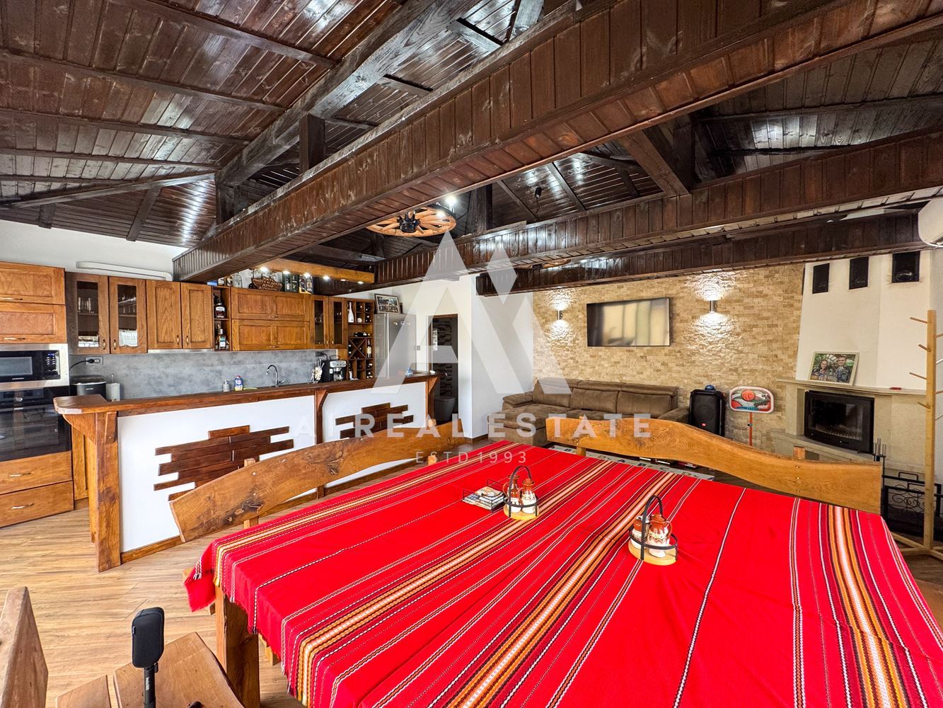 Къща в с.Ясен с хидрофор,канализация и собствено електричество-0 Къща в с.Ясен с хидрофор,канализация и собствено електричество - 0