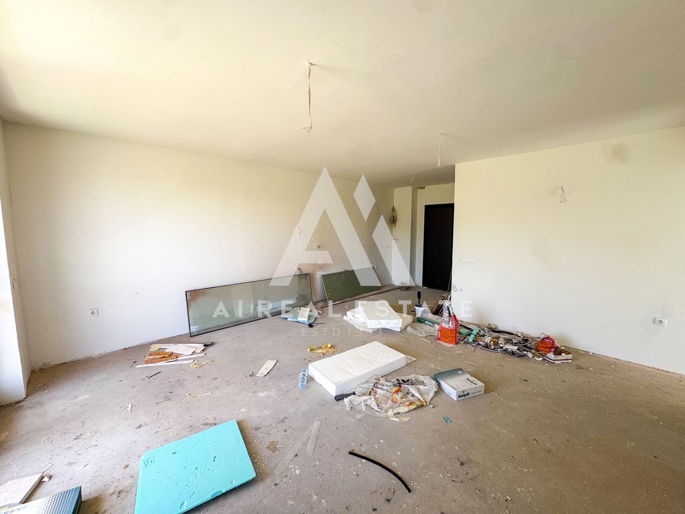 Двустаен апартамент с двор в затворен комплекс – ново строителство с Акт 16 - 0