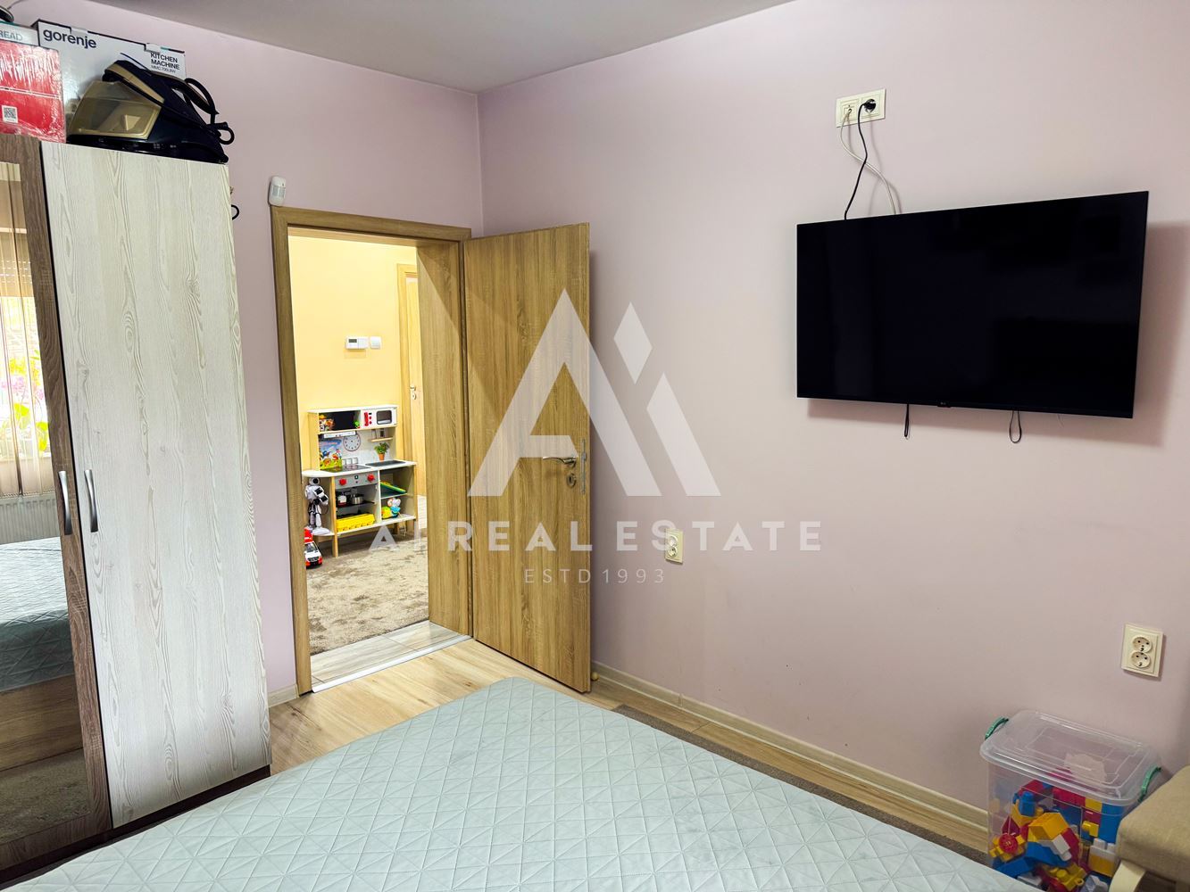 Къща в с.Ясен с хидрофор,канализация и собствено електричество-0 Къща в с.Ясен с хидрофор,канализация и собствено електричество - 0