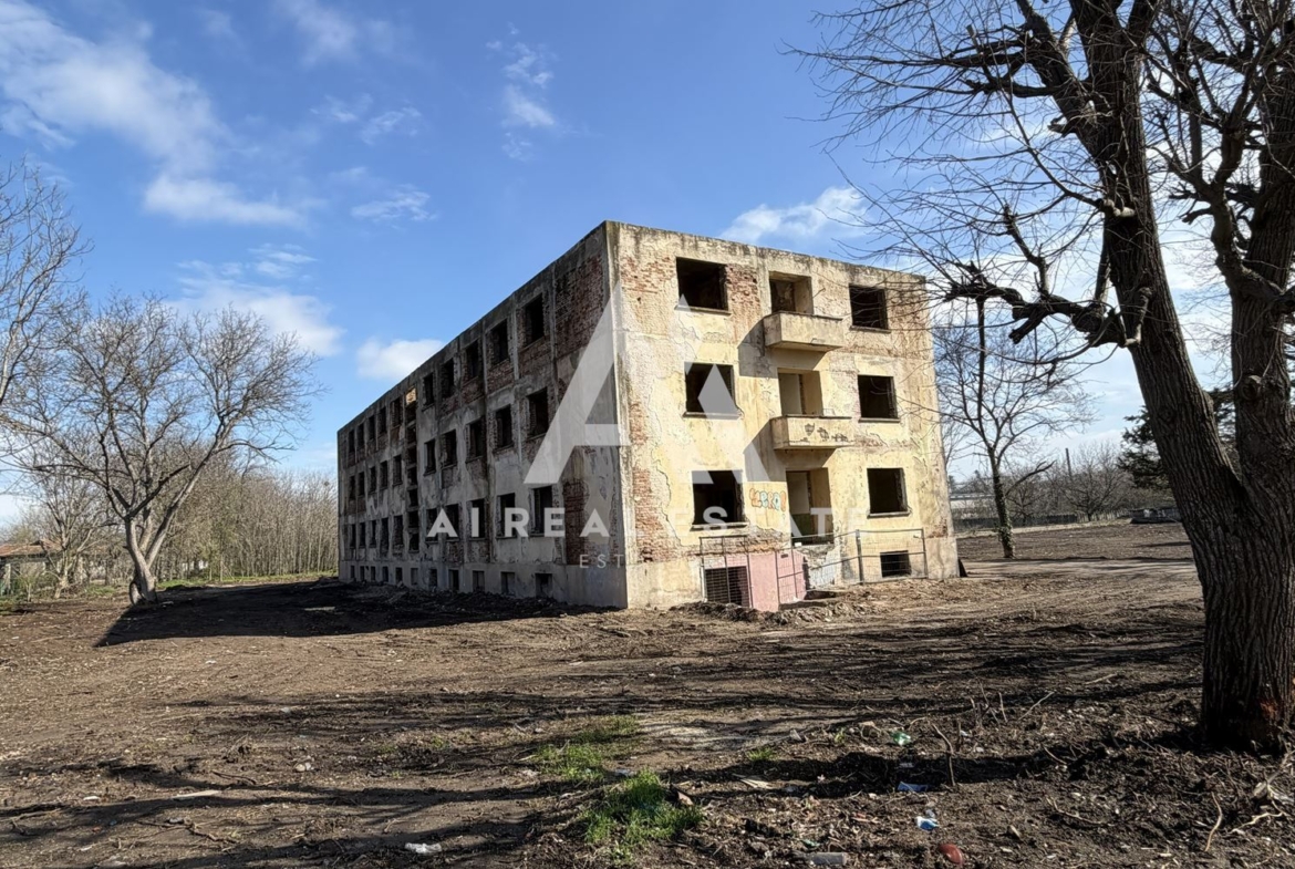 Инвестиционен имот в гр. Долна Митрополия, ул. „Заводска“ ! - 0