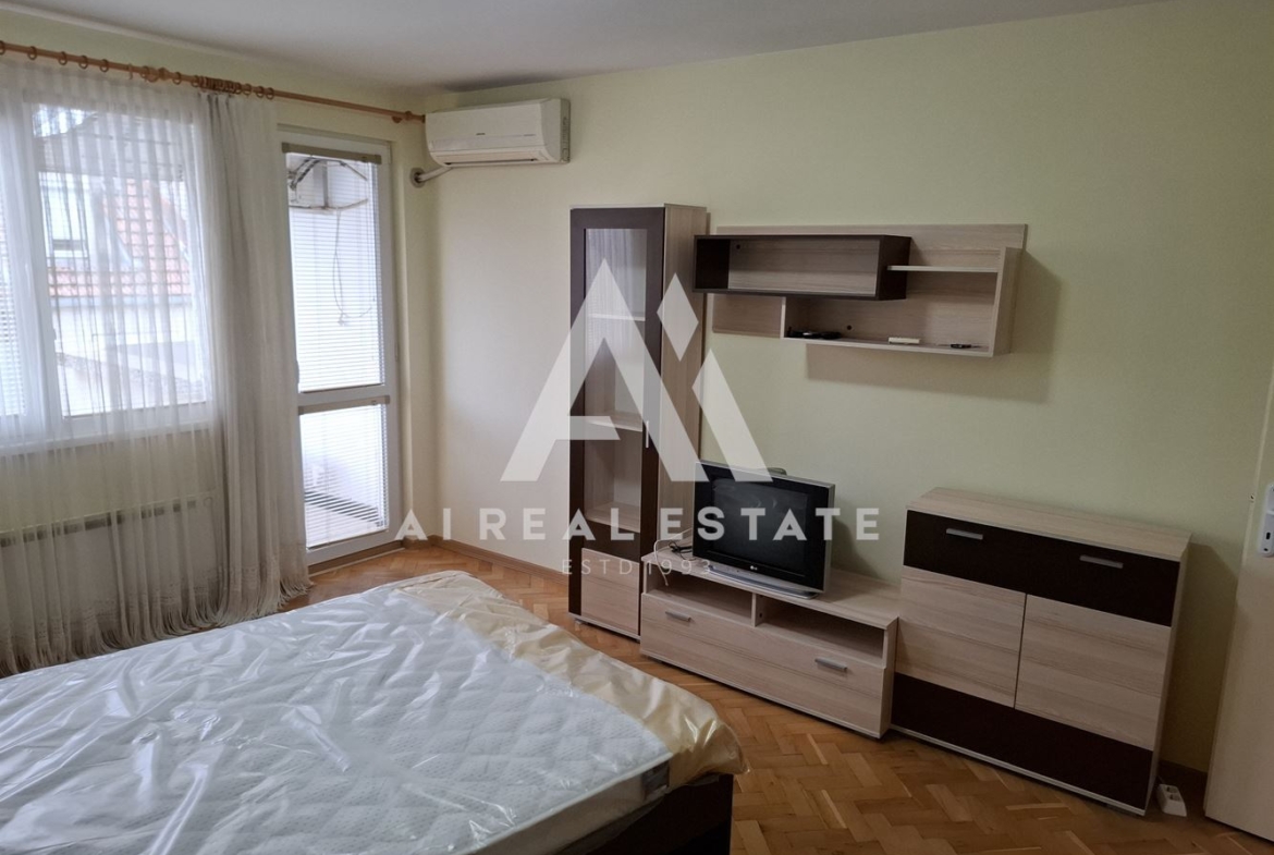 2-стаен апартамент под наем - 0