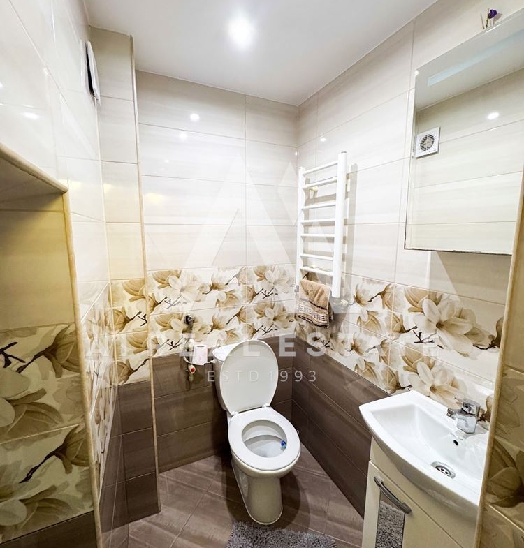 Къща в с.Ясен с хидрофор,канализация и собствено електричество - 0