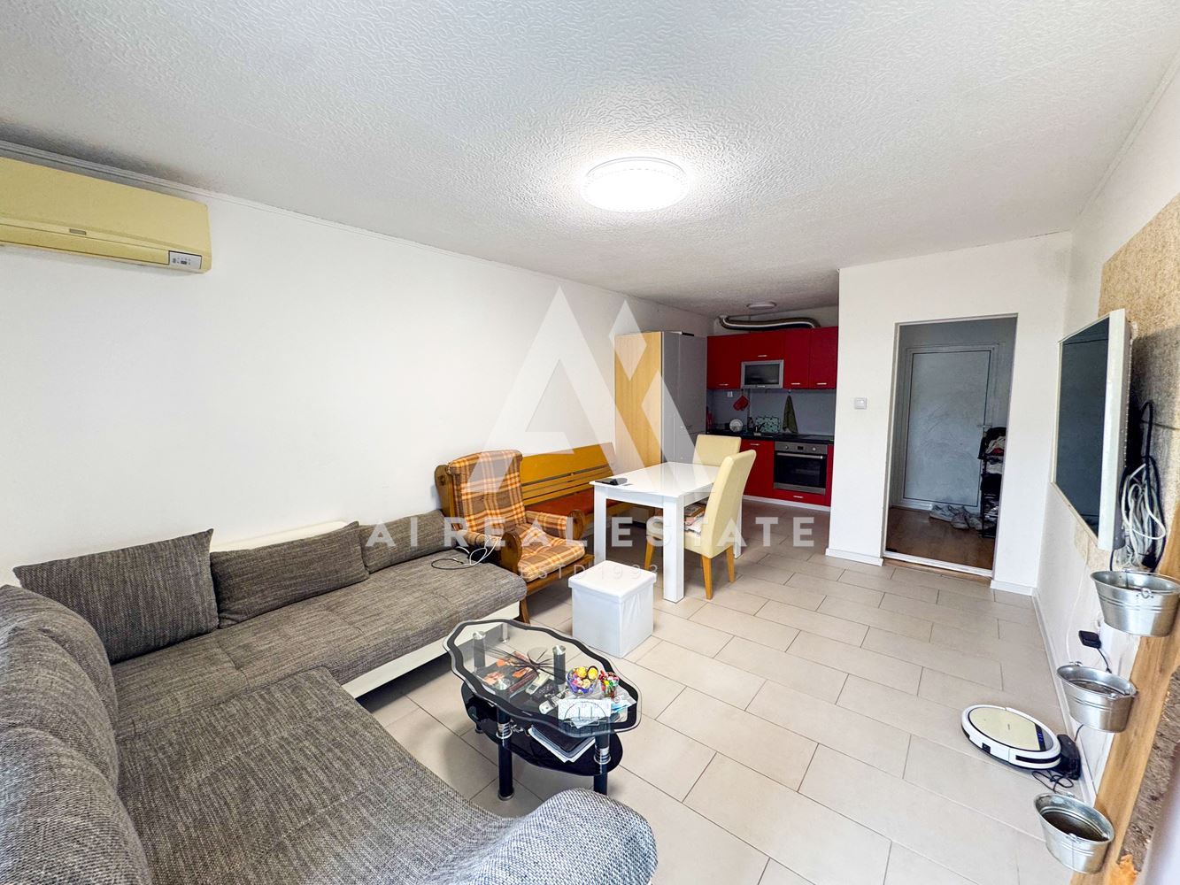 Двустаен саниран апартамент в Дружба 1-0 Двустаен саниран апартамент в Дружба 1 - 0