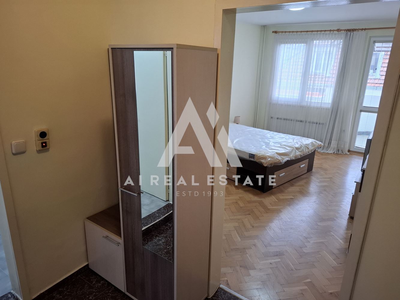 2-стаен апартамент под наем - 0