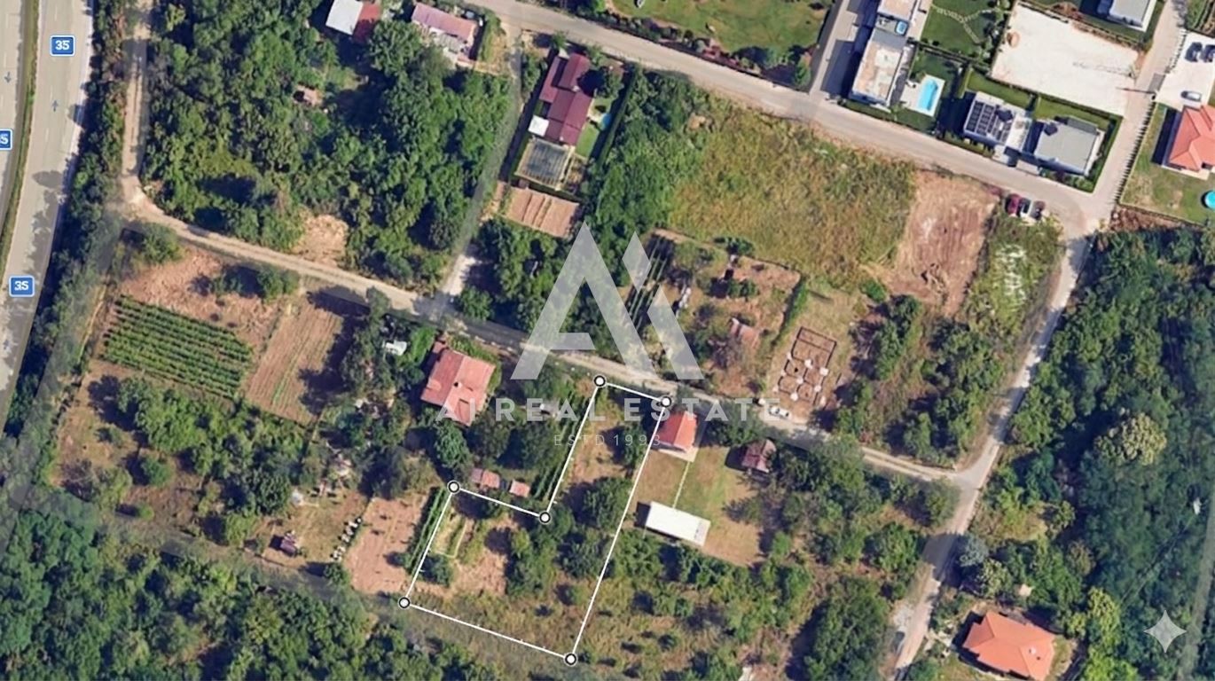 Парцел до главния път Плевен Брестовец - 0