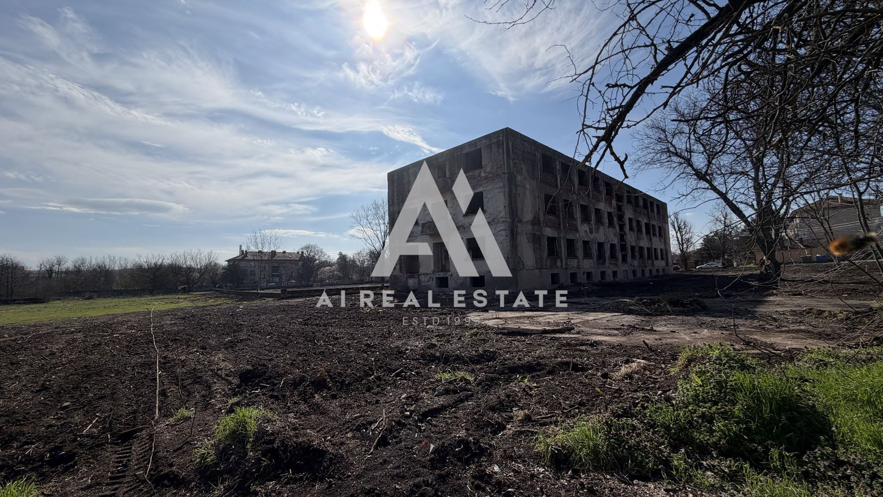 Инвестиционен имот в гр. Долна Митрополия, ул. „Заводска“ ! - 0