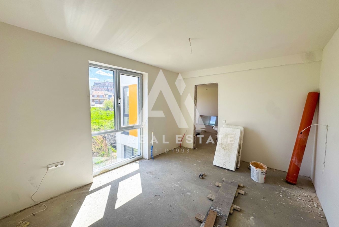 Двустаен апартамент с двор в затворен комплекс – ново строителство с Акт 16 - 0