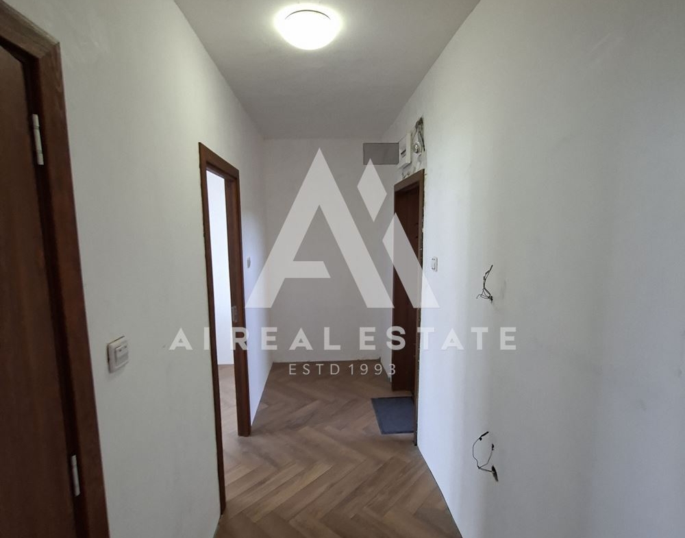 ДВУСТАЕН АПАРТАМЕНТ - 0