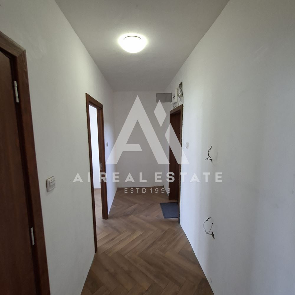 ДВУСТАЕН АПАРТАМЕНТ - 0