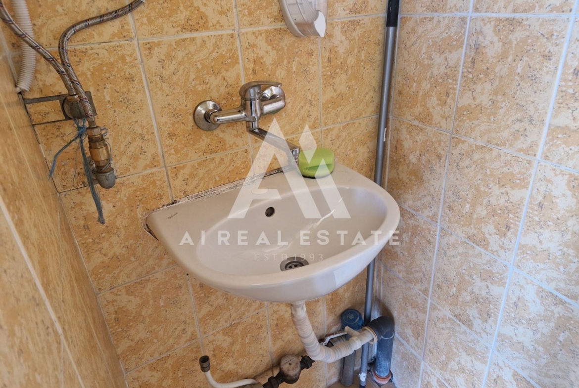 Дава под наем магазин - 0